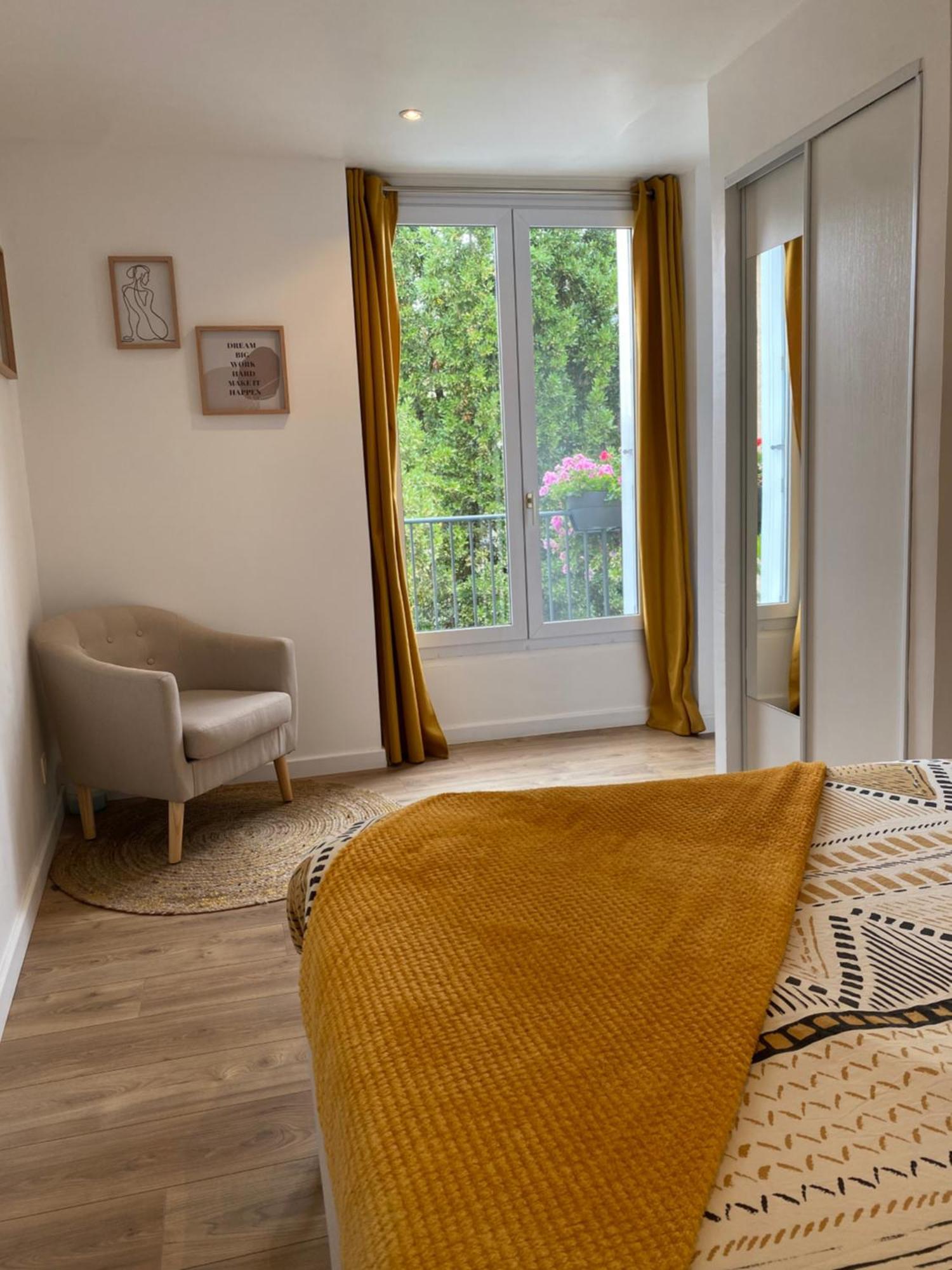 • Bel Appartement - Centre Historique De Puvatya Dış mekan fotoğraf