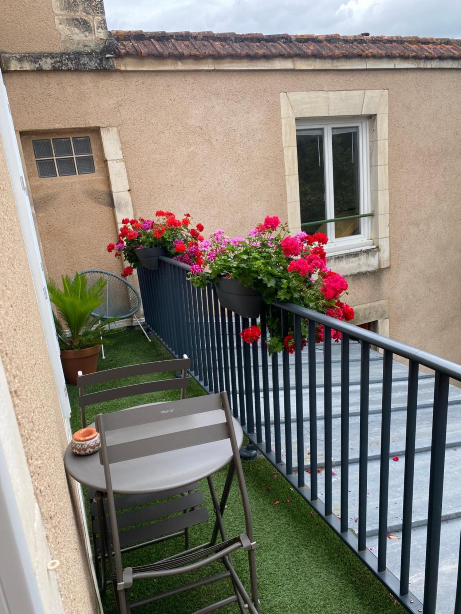 • Bel Appartement - Centre Historique De Puvatya Dış mekan fotoğraf