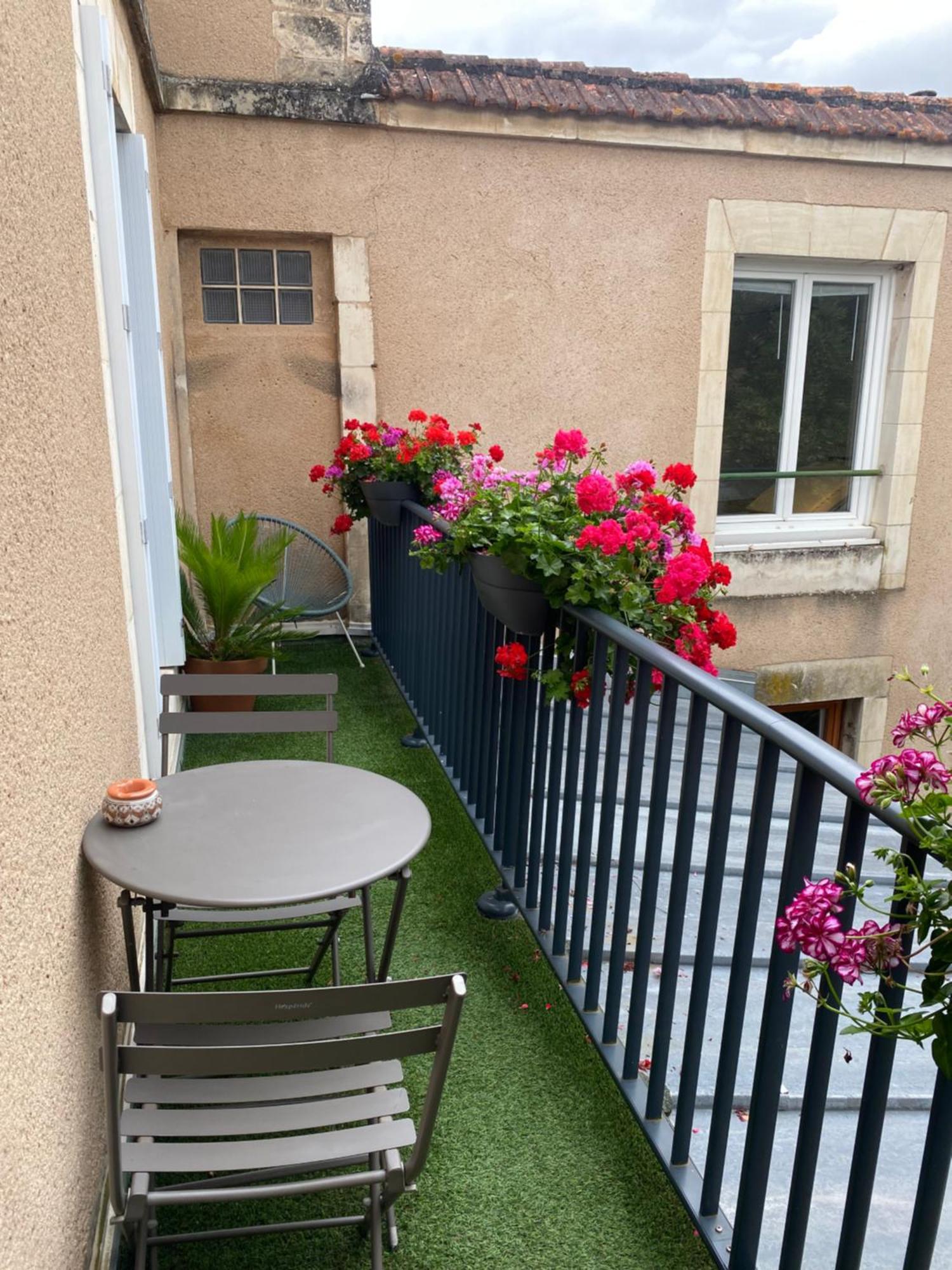 • Bel Appartement - Centre Historique De Puvatya Dış mekan fotoğraf